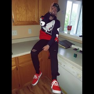 Meet your Posher, Cameron